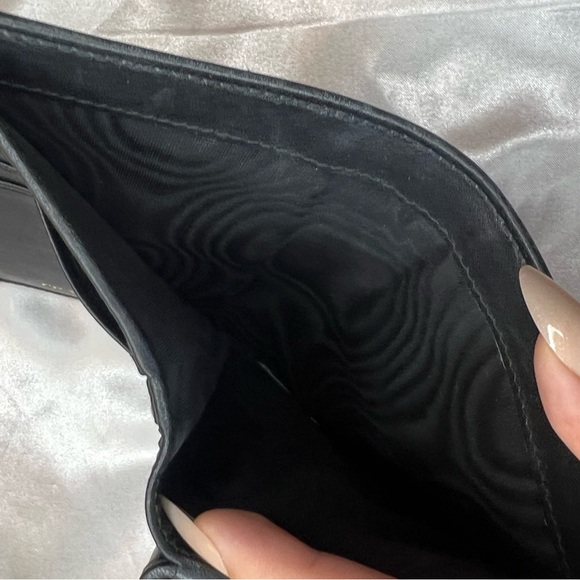RARE Prada Black Vitello Move Compact Wallet - Picture 8 of 8